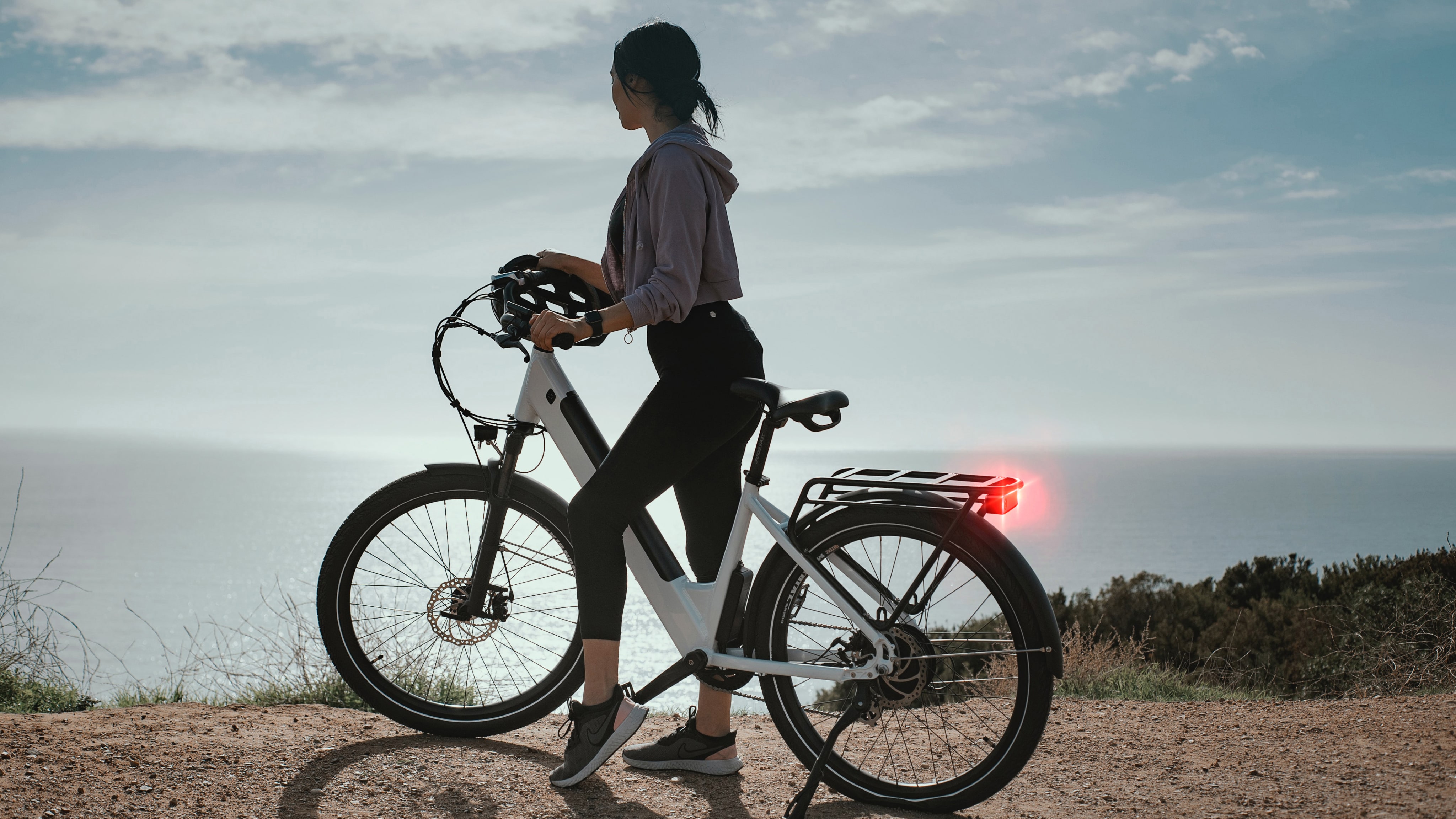 Retrovisor digital RS 1000 para bicicletas: más seguridad en carretera para los ciclistas